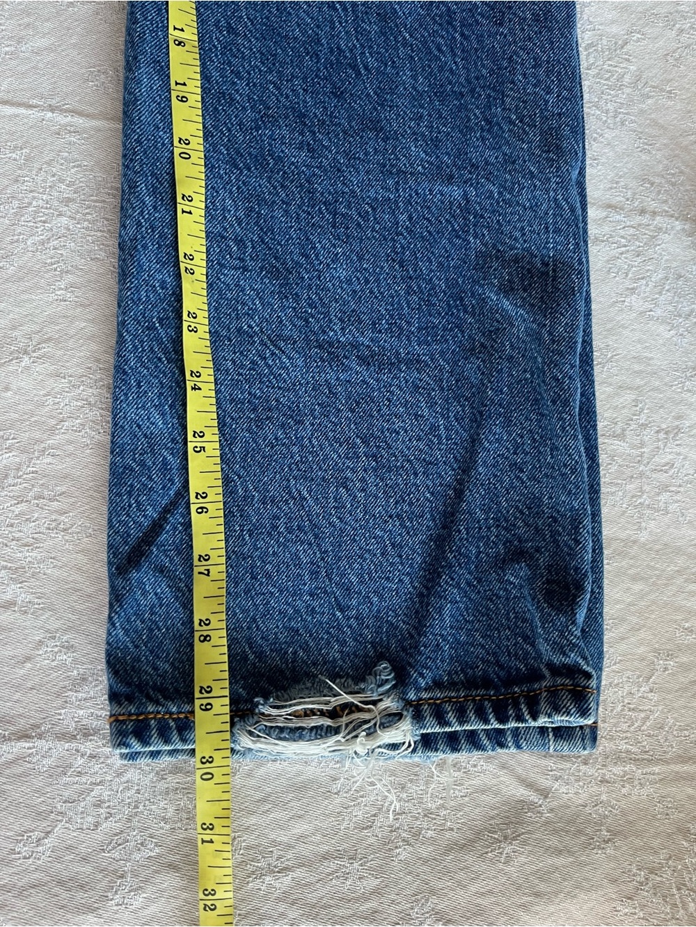 Levi’s 501 90s Classic Mid Rise Srtaight Leg Jeans Denim - Picture 10 of 10